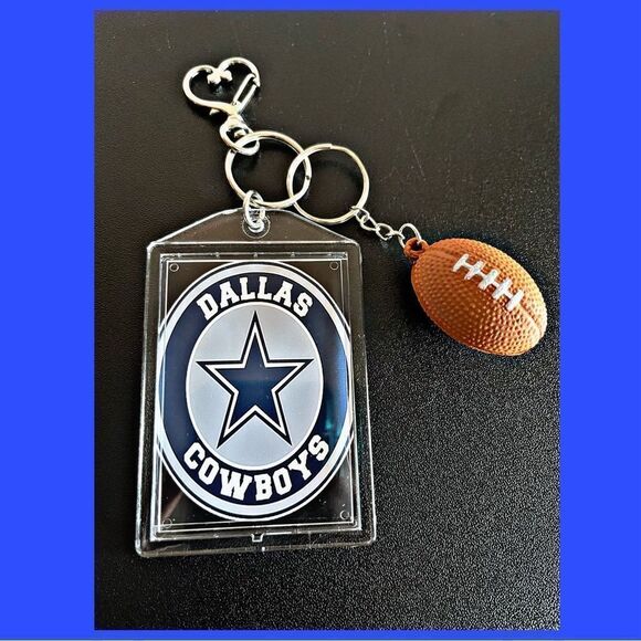 Dallas Cowboys Football 🏈 Keychain - Picture 1 of 9